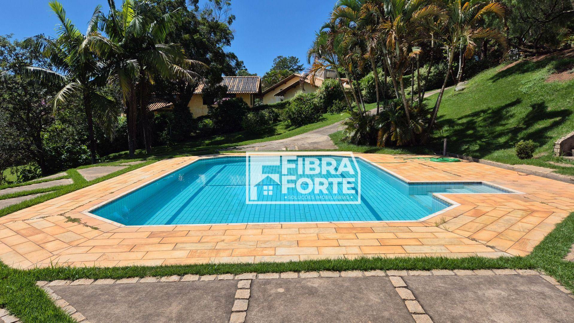Chácara à venda com 5 quartos, 562m² - Foto 1