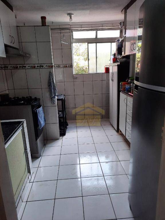 Apartamento à venda com 2 quartos, 67m² - Foto 3