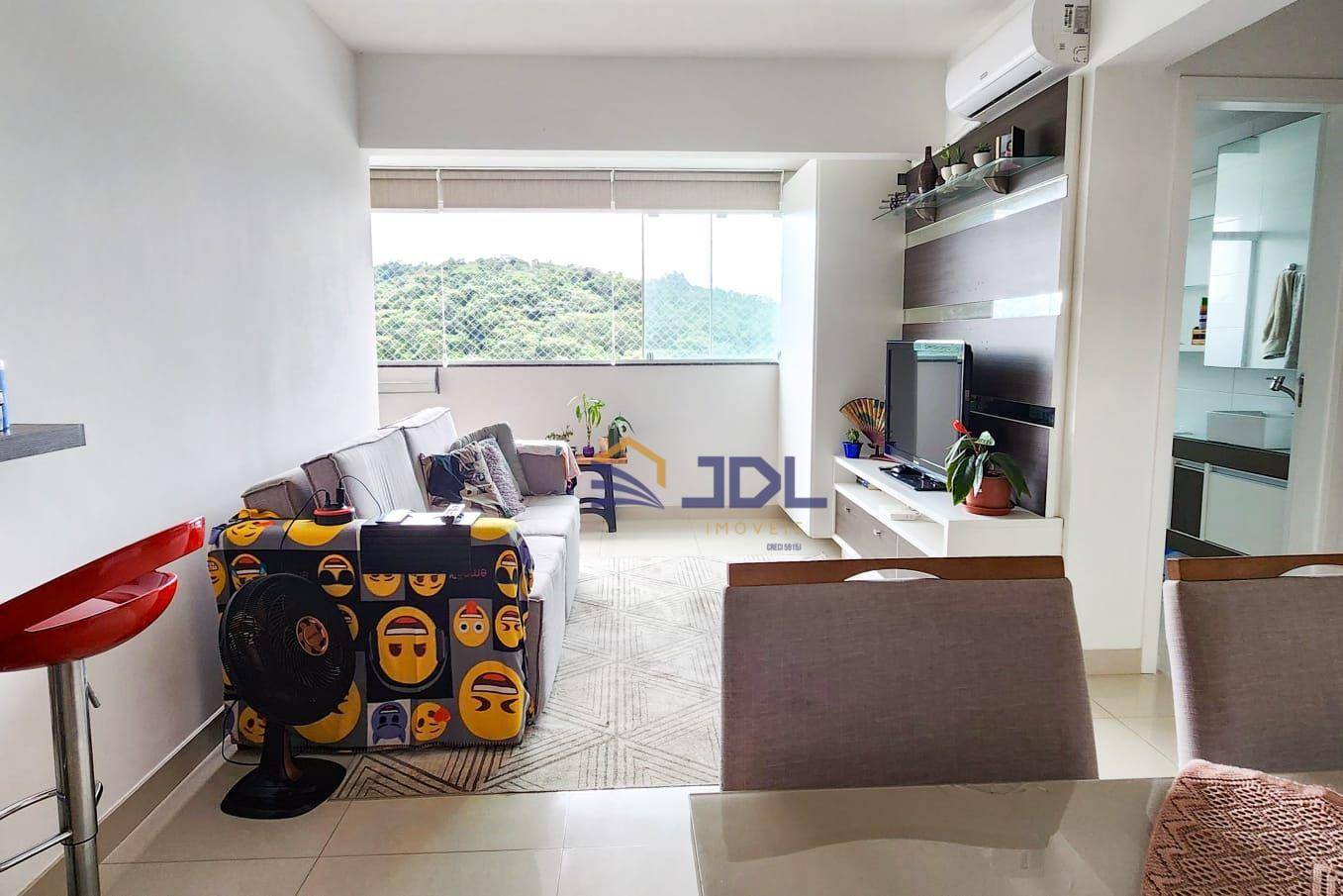 Apartamento à venda com 2 quartos, 72m² - Foto 2