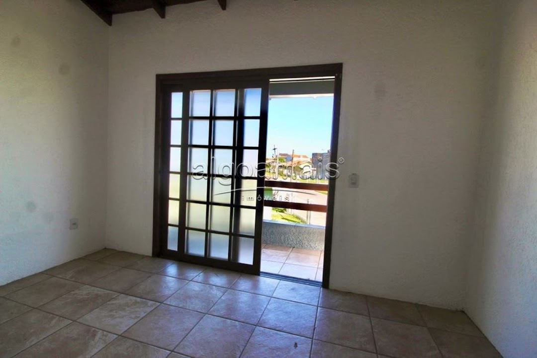 Casa à venda com 2 quartos, 65m² - Foto 7