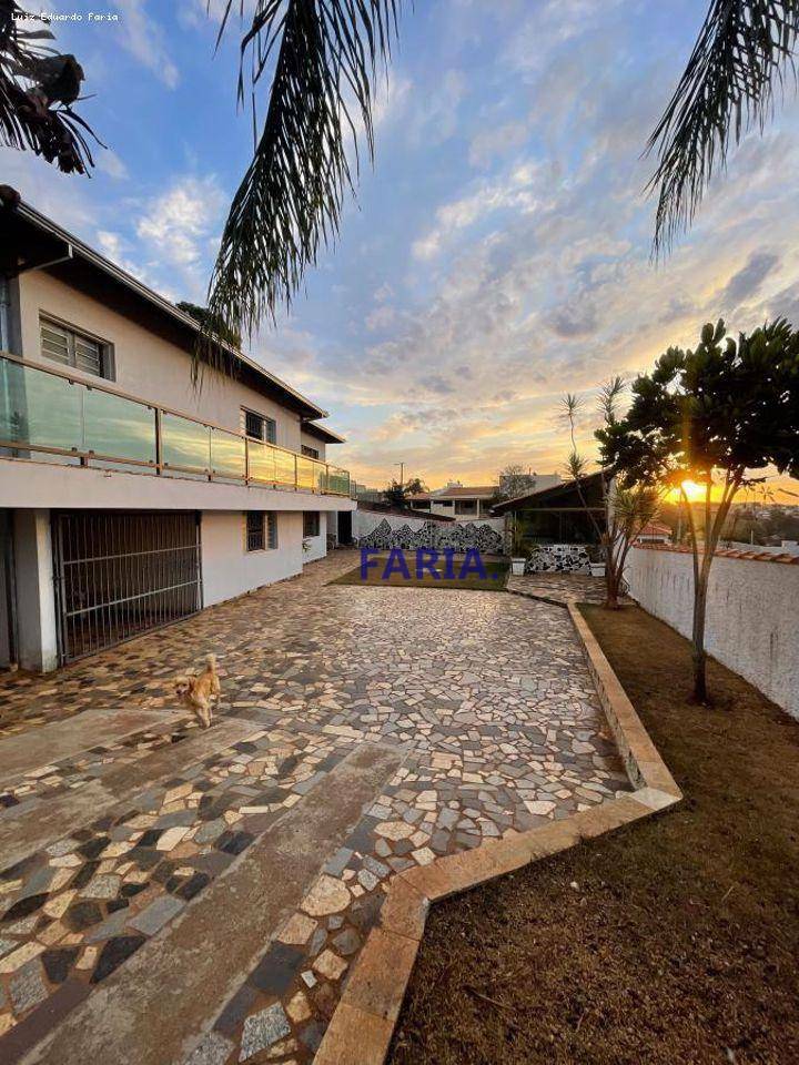 Casa à venda com 4 quartos, 332m² - Foto 5