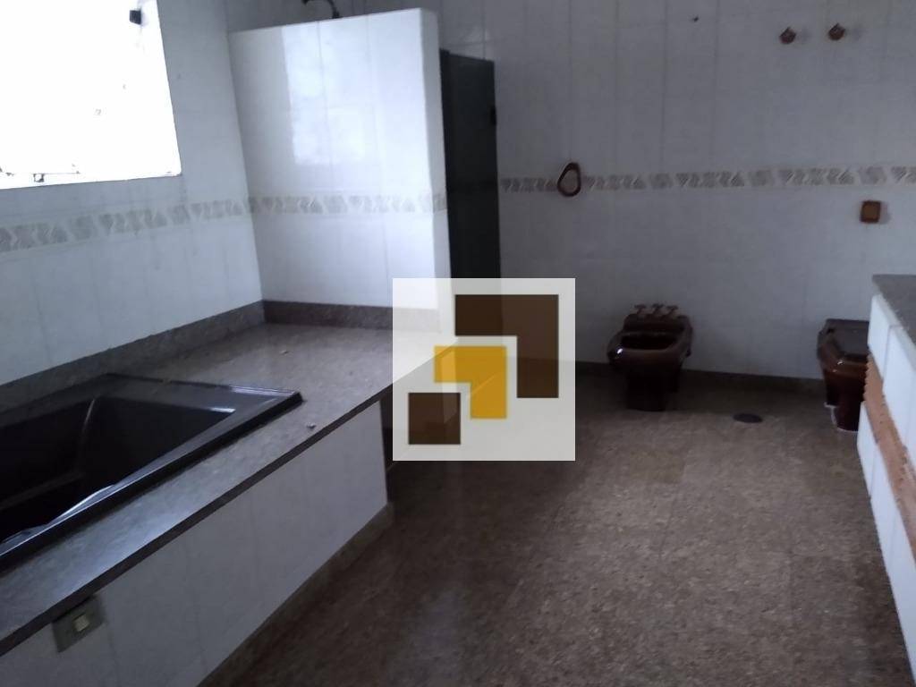 Sobrado à venda e aluguel com 4 quartos, 440m² - Foto 34