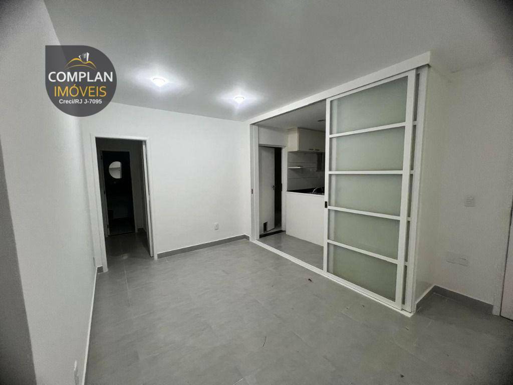 Apartamento à venda com 2 quartos, 75m² - Foto 9