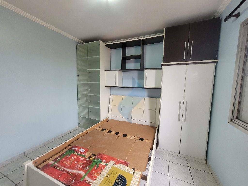 Apartamento para alugar com 2 quartos, 55m² - Foto 11