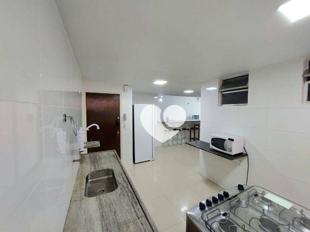 Apartamento para alugar com 3 quartos, 100m² - Foto 13