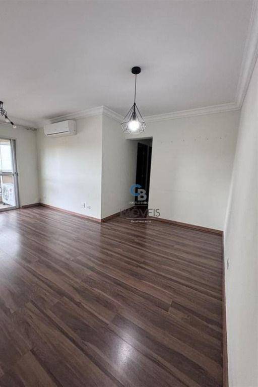 Apartamento à venda com 3 quartos, 70m² - Foto 2