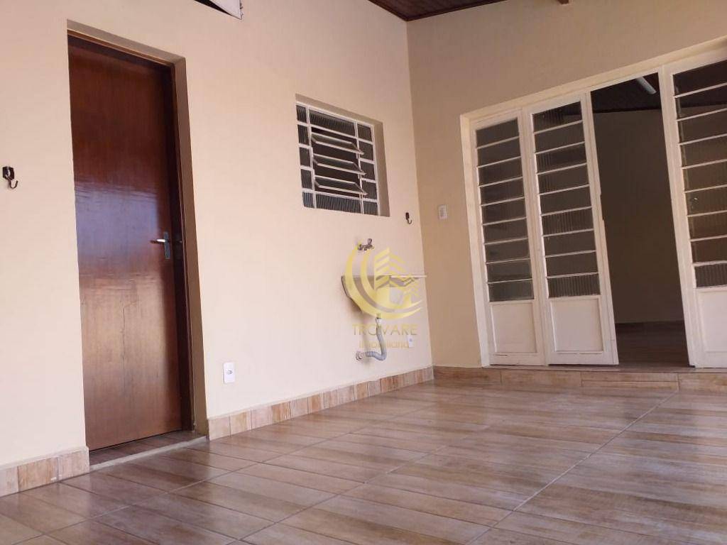 Casa à venda com 1 quarto, 100m² - Foto 2