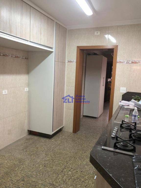 Apartamento à venda com 3 quartos, 160m² - Foto 19