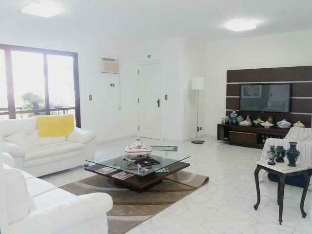 Apartamento à venda com 3 quartos, 215m² - Foto 2