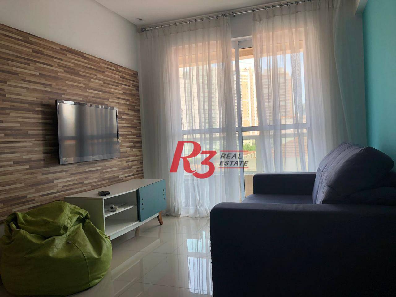 Apartamento à venda com 2 quartos, 61m² - Foto 2