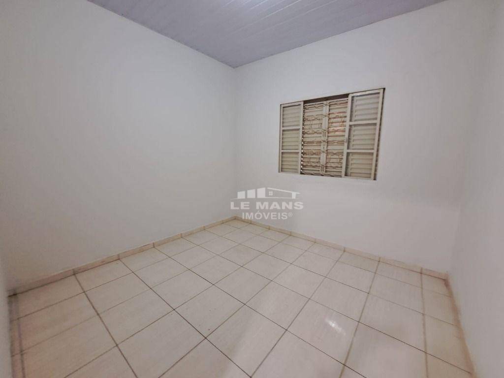 Casa para alugar com 4 quartos, 172m² - Foto 7