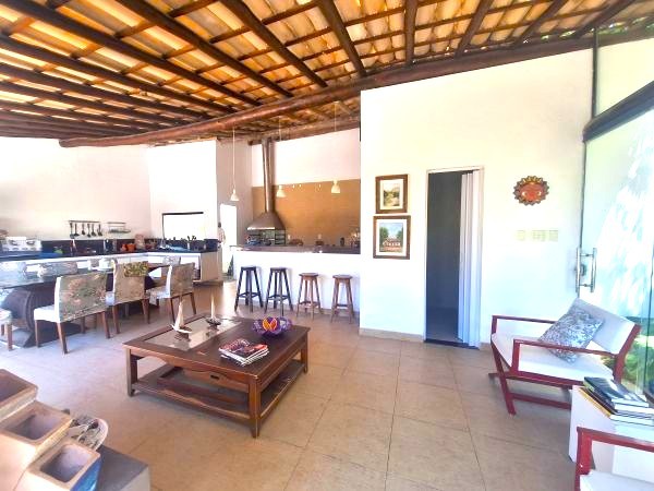 Casa para alugar com 6 quartos, 400m² - Foto 7