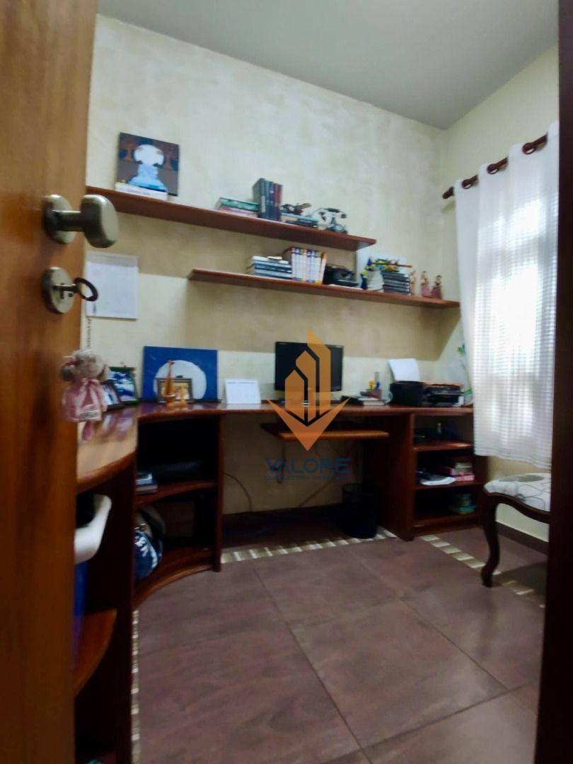 Casa à venda com 3 quartos, 250m² - Foto 12