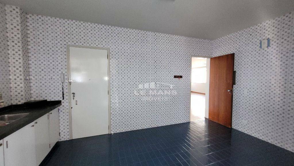 Apartamento à venda com 3 quartos, 165m² - Foto 18