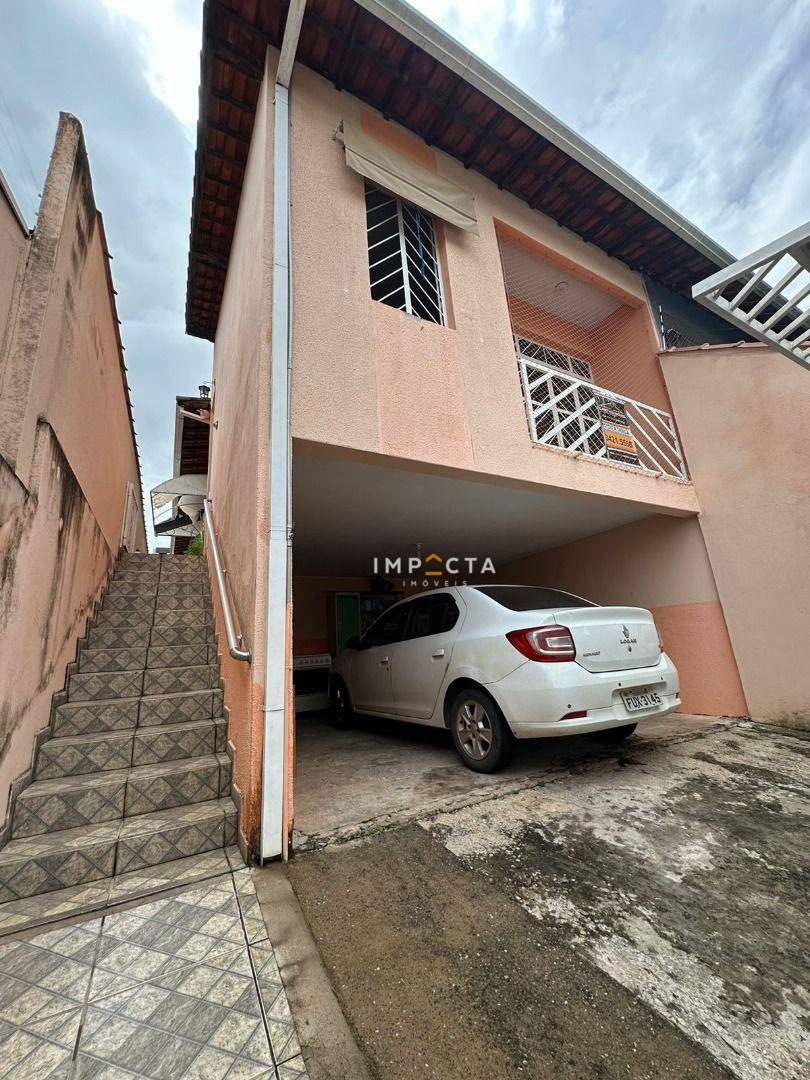 Casa à venda com 3 quartos, 157m² - Foto 2