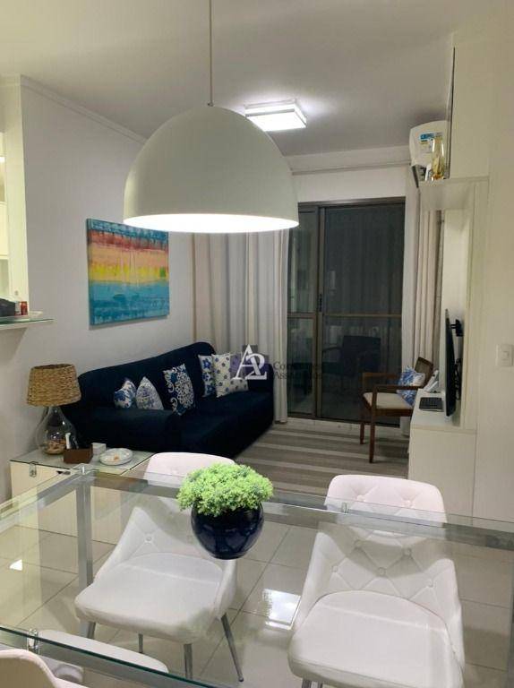 Apartamento à venda com 2 quartos, 66m² - Foto 3