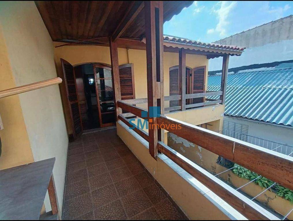 Sobrado à venda com 4 quartos, 200m² - Foto 3