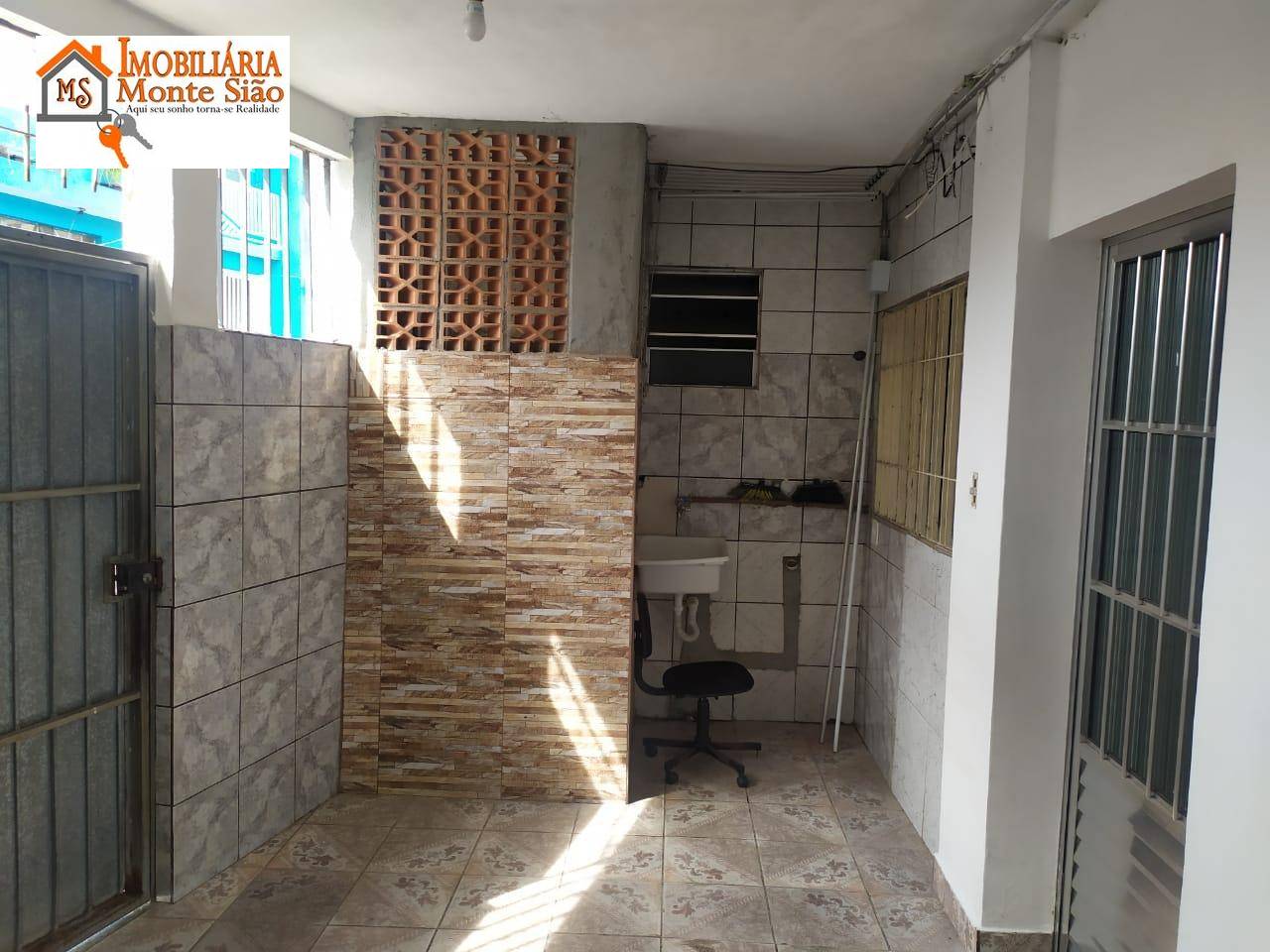 Casa à venda com 4 quartos, 200m² - Foto 13