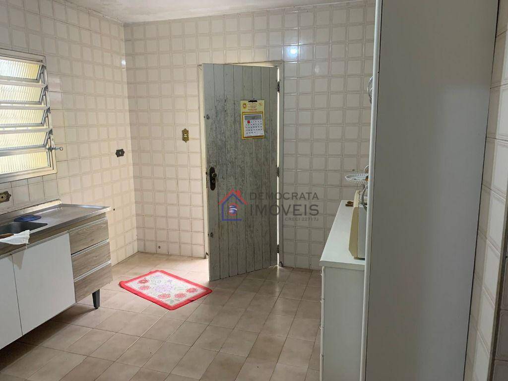 Sobrado à venda com 4 quartos, 180m² - Foto 5