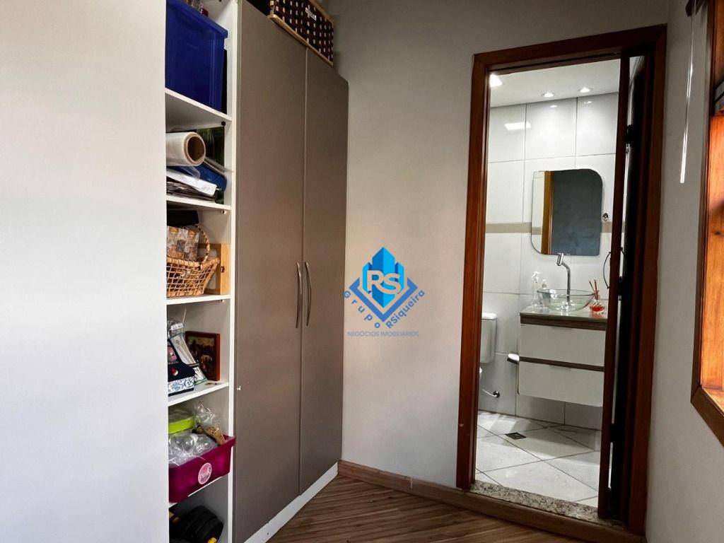 Sobrado à venda e aluguel com 4 quartos, 250m² - Foto 25