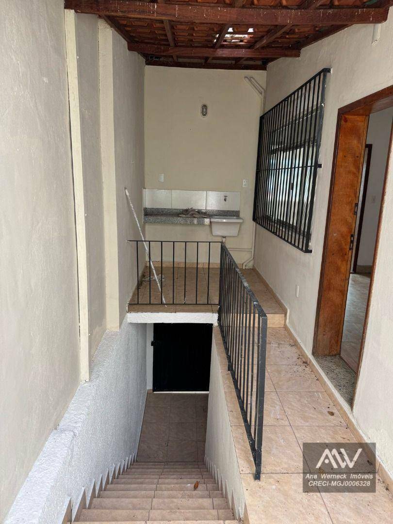 Casa à venda com 4 quartos, 330m² - Foto 7