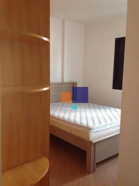 Apartamento para alugar com 3 quartos, 80m² - Foto 6