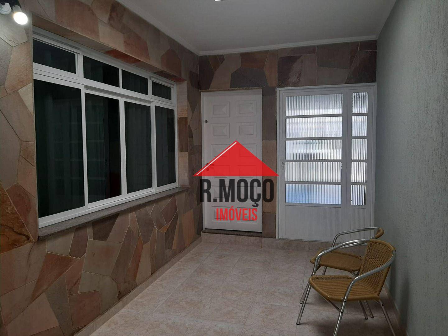 Sobrado à venda com 4 quartos, 185m² - Foto 3