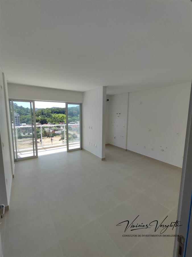 Apartamento à venda com 2 quartos, 70m² - Foto 7