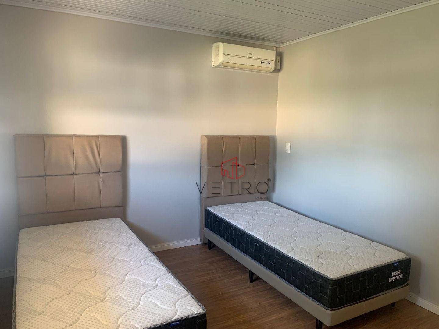 Casa à venda com 2 quartos, 77m² - Foto 9