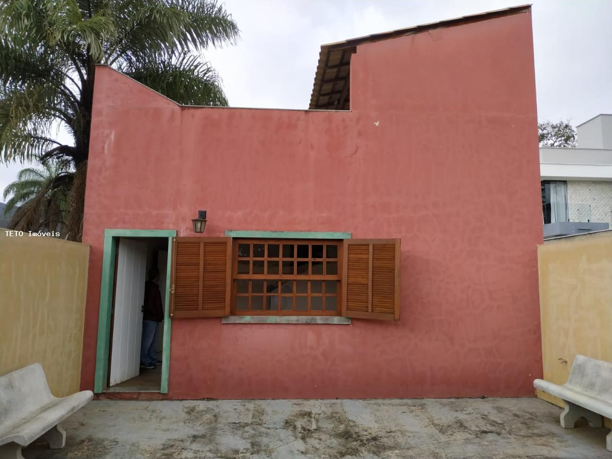 Casa à venda com 1 quarto, 450m² - Foto 4