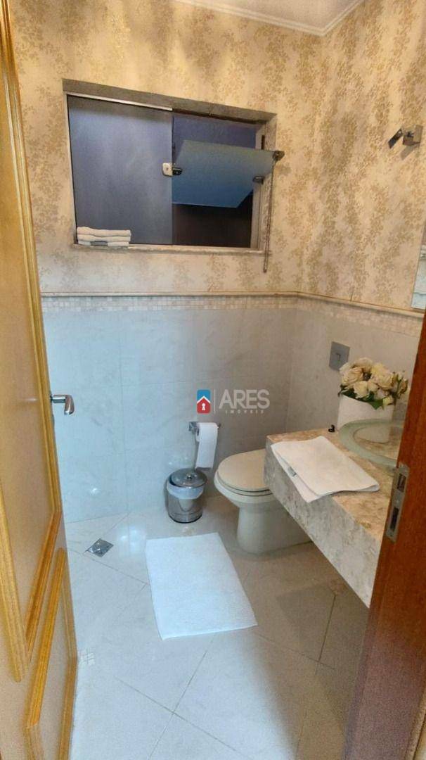 Casa à venda com 3 quartos, 380m² - Foto 10