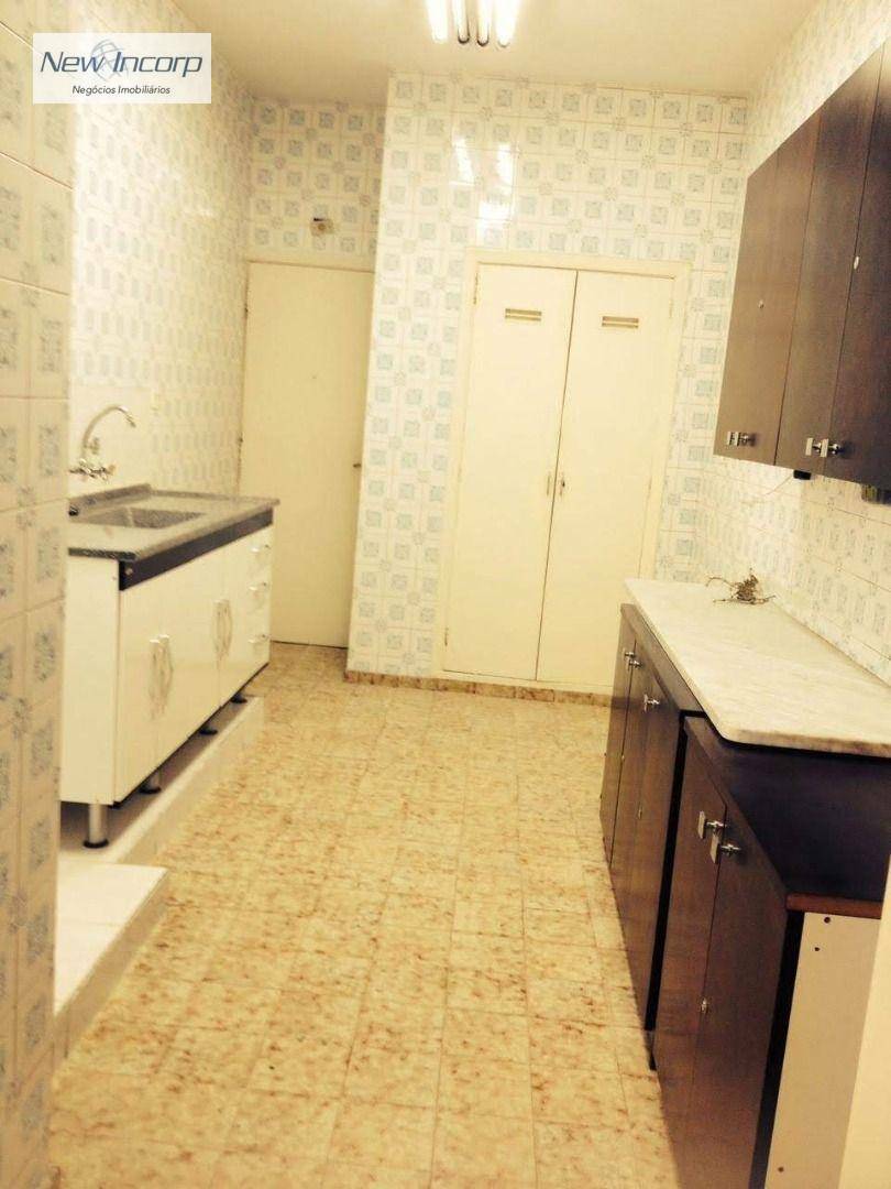 Apartamento à venda com 3 quartos, 220m² - Foto 9