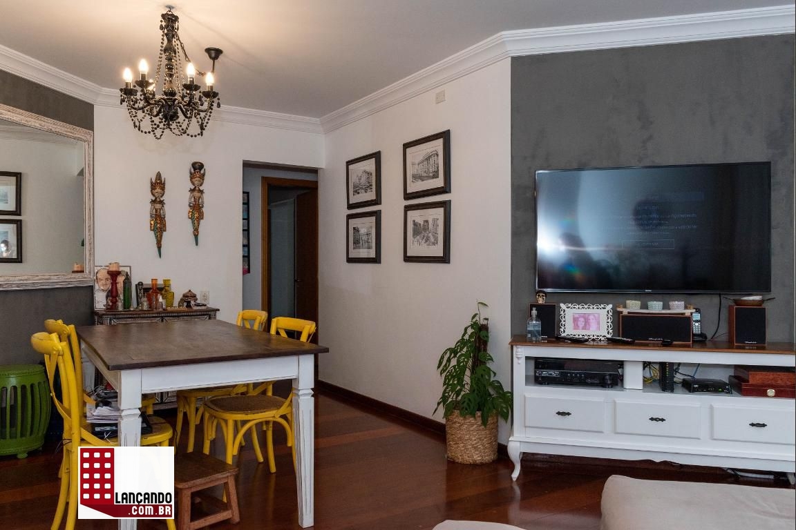 Apartamento à venda com 3 quartos, 136m² - Foto 1