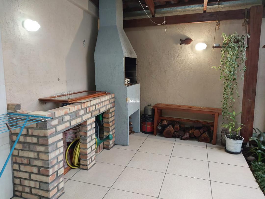 Casa à venda com 2 quartos, 55m² - Foto 18