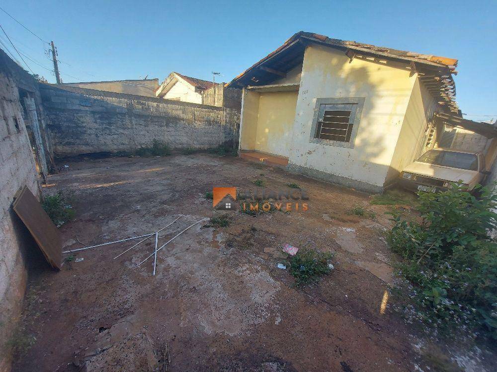 Casa à venda com 3 quartos, 2M2 - Foto 4