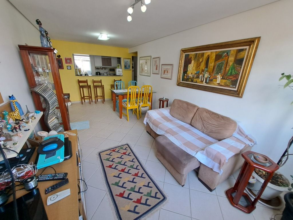 Apartamento à venda com 2 quartos, 75m² - Foto 2