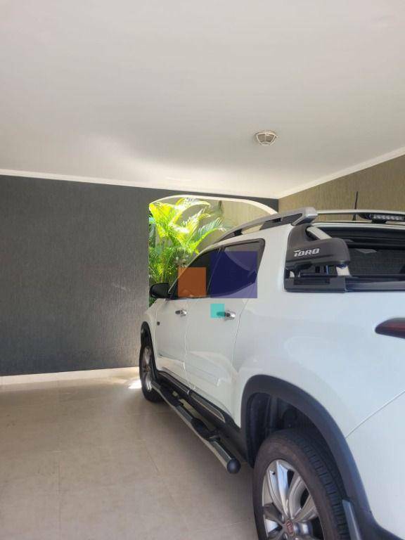Casa à venda com 3 quartos, 282m² - Foto 5
