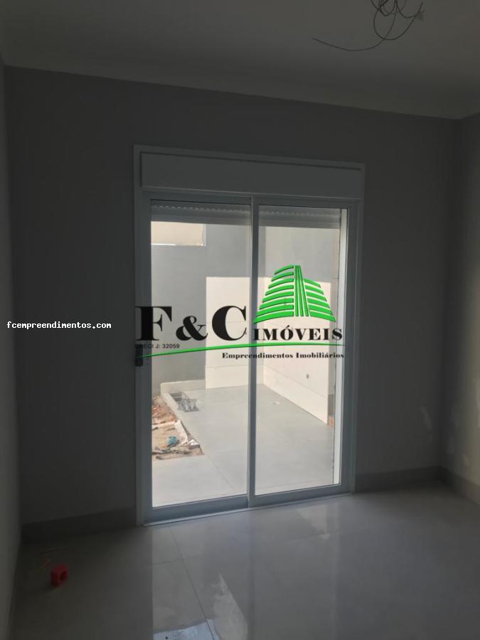 Casa à venda com 3 quartos, 200m² - Foto 7