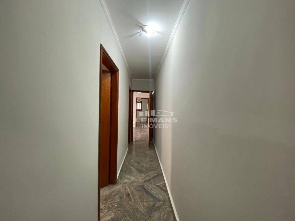 Casa para alugar com 2 quartos, 80m² - Foto 11