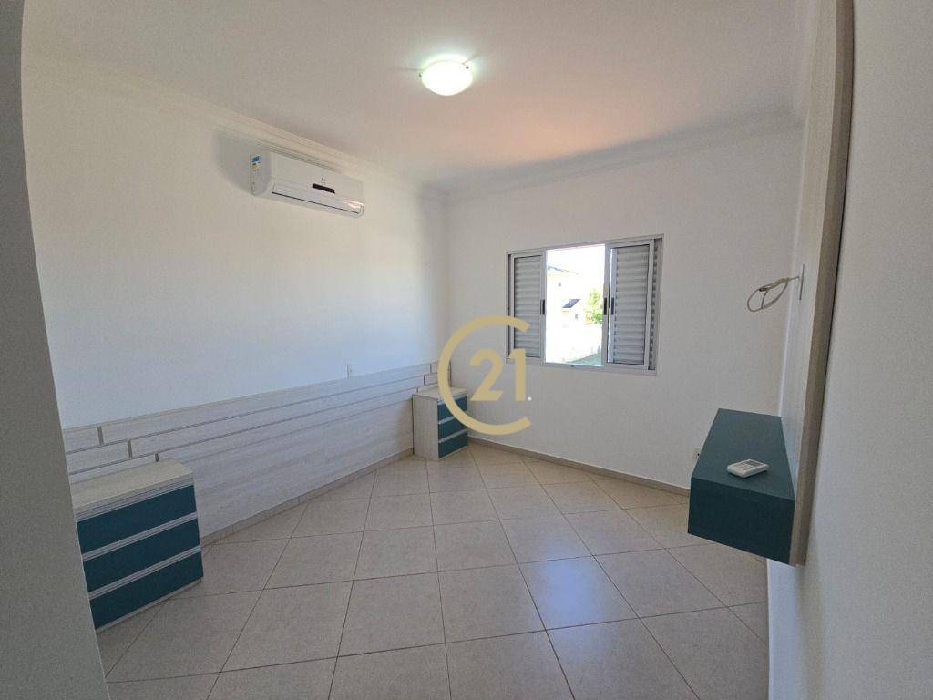 Casa de Condomínio para alugar com 4 quartos, 343m² - Foto 11