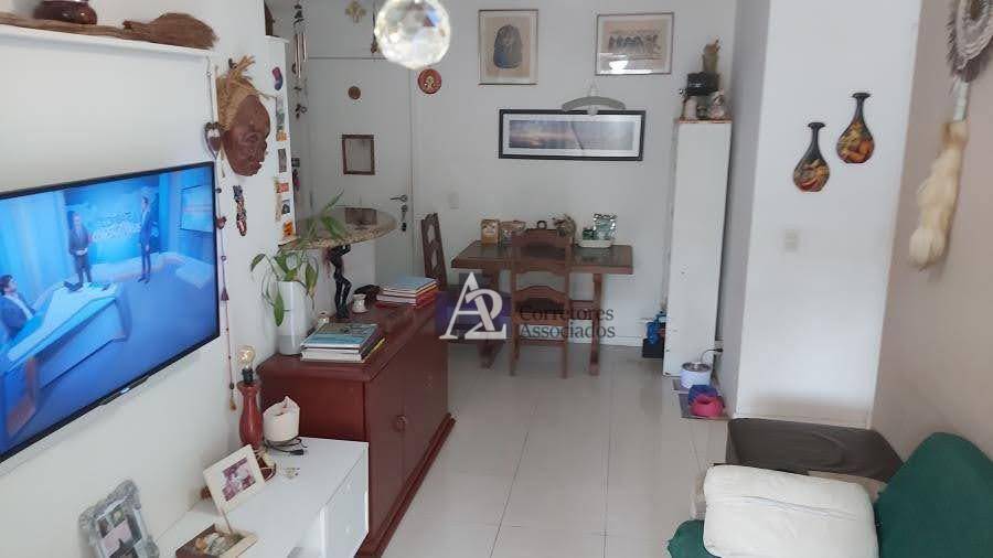 Apartamento à venda com 2 quartos, 60m² - Foto 4