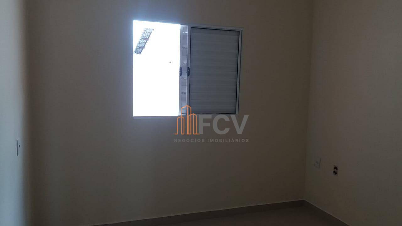 Casa à venda com 3 quartos, 96m² - Foto 11