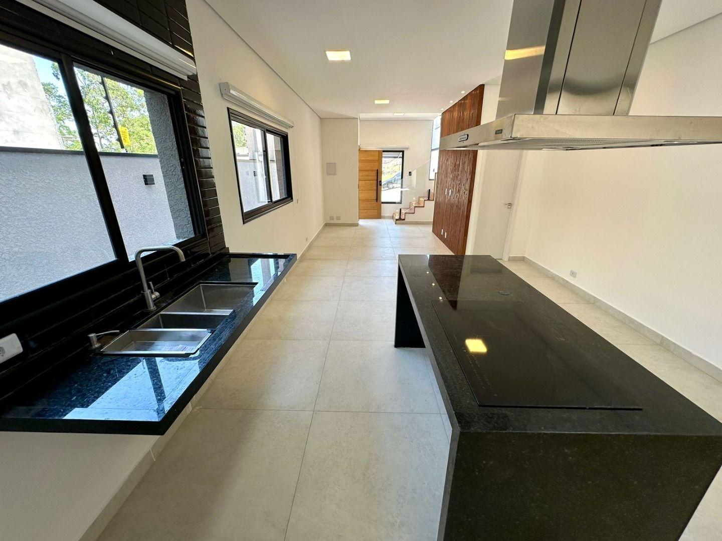 Sobrado à venda com 3 quartos, 180m² - Foto 3