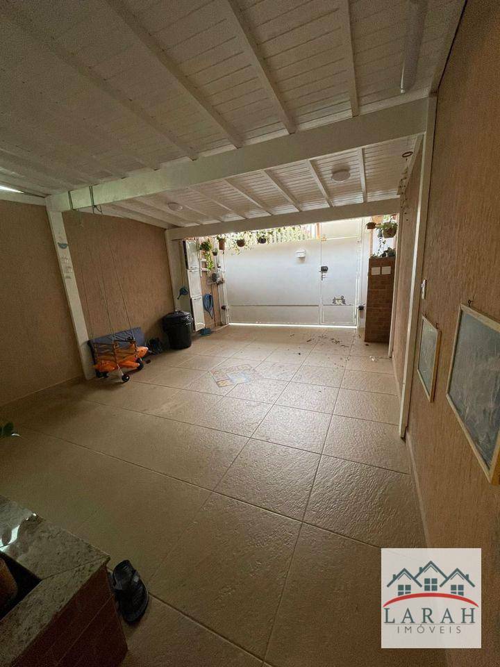 Sobrado à venda com 3 quartos, 98M2 - Foto 2