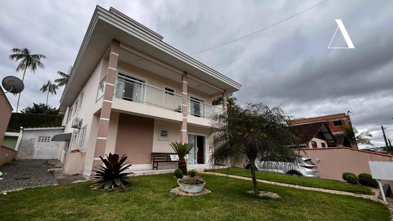 Casa, 4 quartos, 344 m² - Foto 1