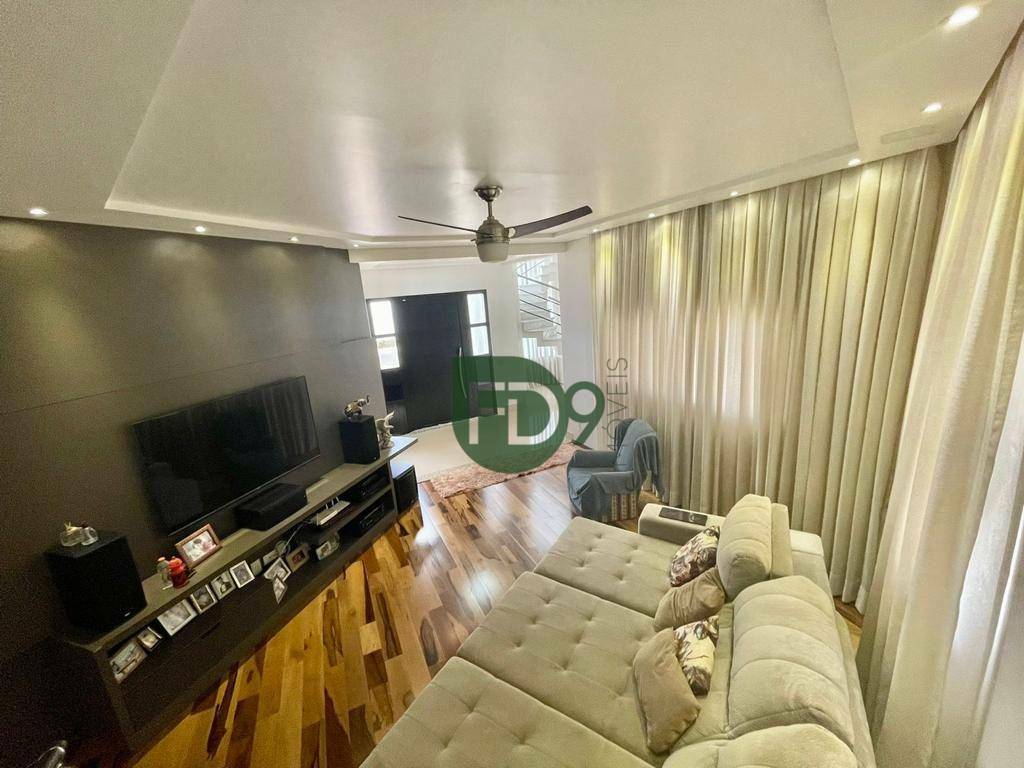 Casa de Condomínio à venda com 4 quartos, 350m² - Foto 5