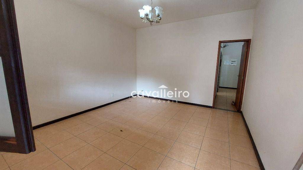 Casa à venda com 3 quartos, 280m² - Foto 5