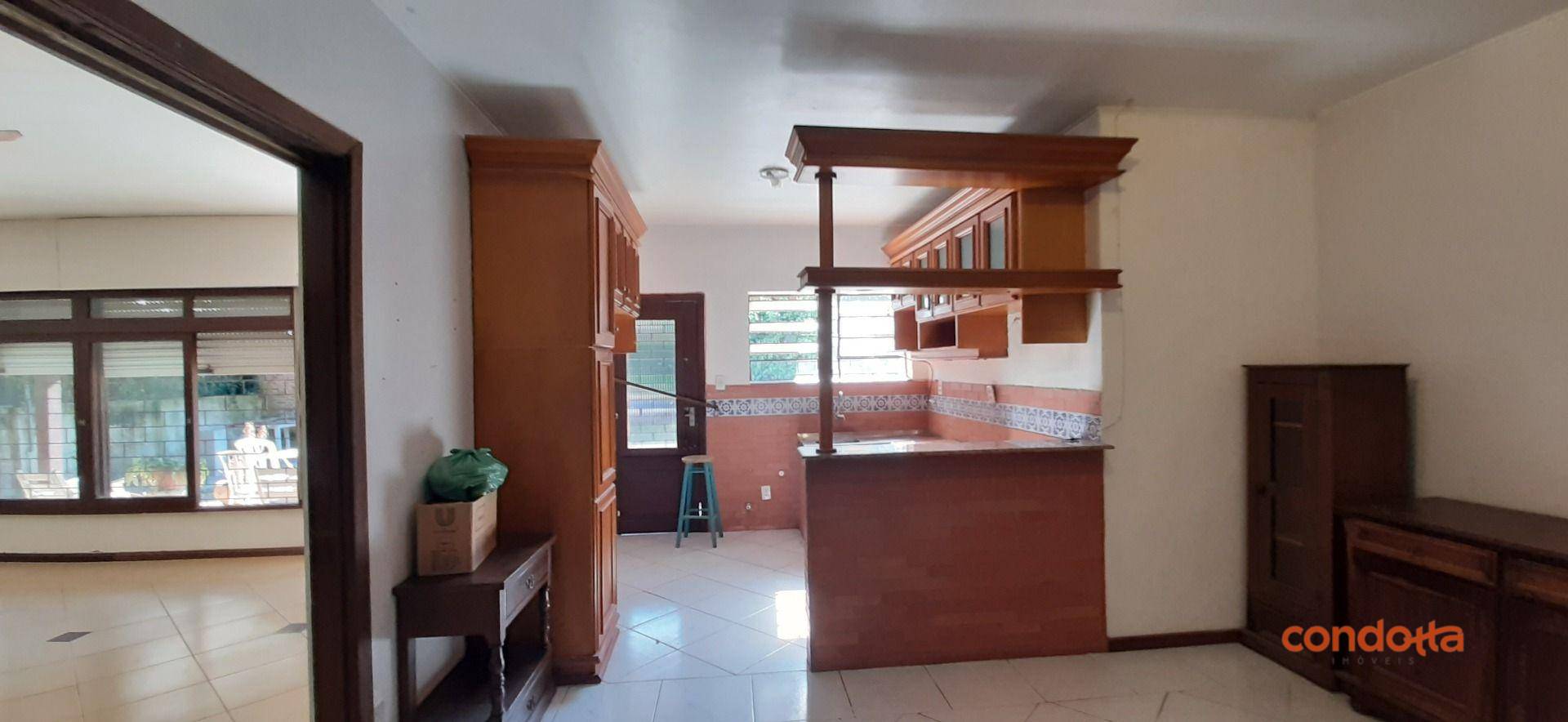 Casa para alugar com 4 quartos, 331m² - Foto 14