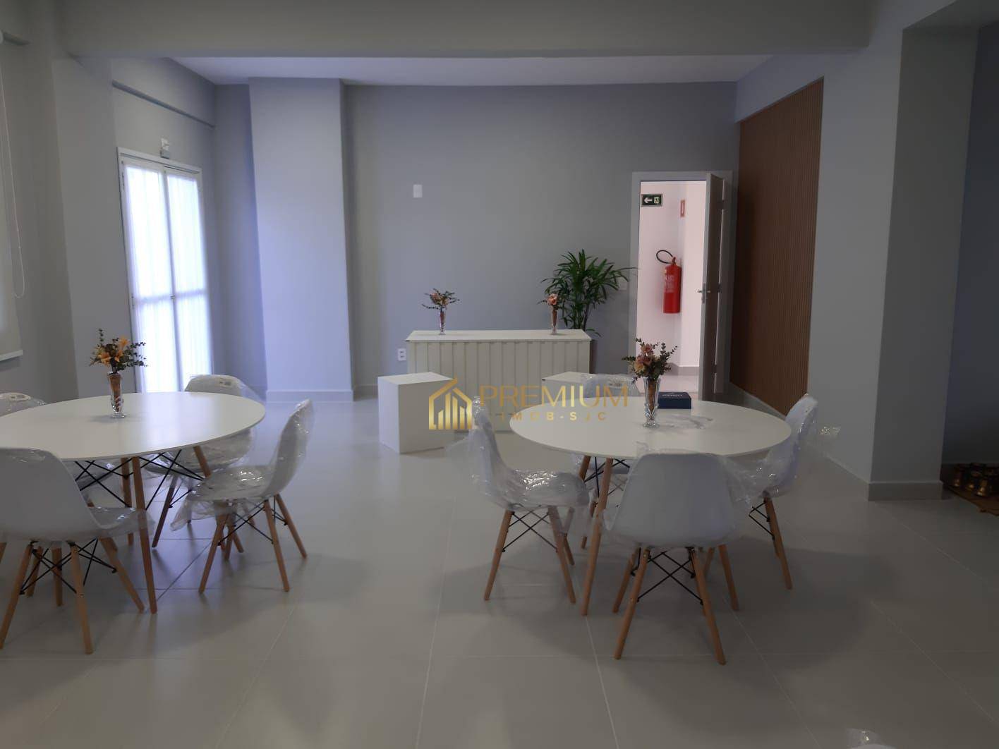 Apartamento à venda com 2 quartos, 62m² - Foto 11