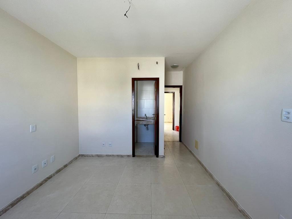 Casa à venda com 4 quartos, 170m² - Foto 7